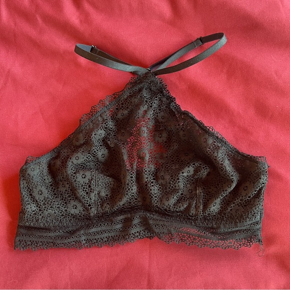 Victoria's Secret Other - Victoria’s Secret - Black Floral Lace Halter Bralette - Size S
